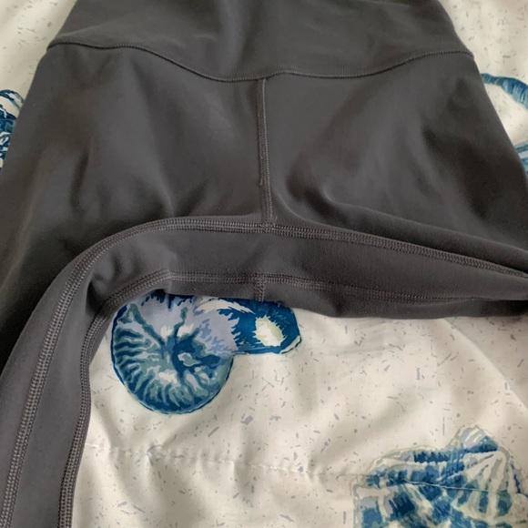 lululemon athletica Gray Leggings size 6 - Picture 5 of 6
